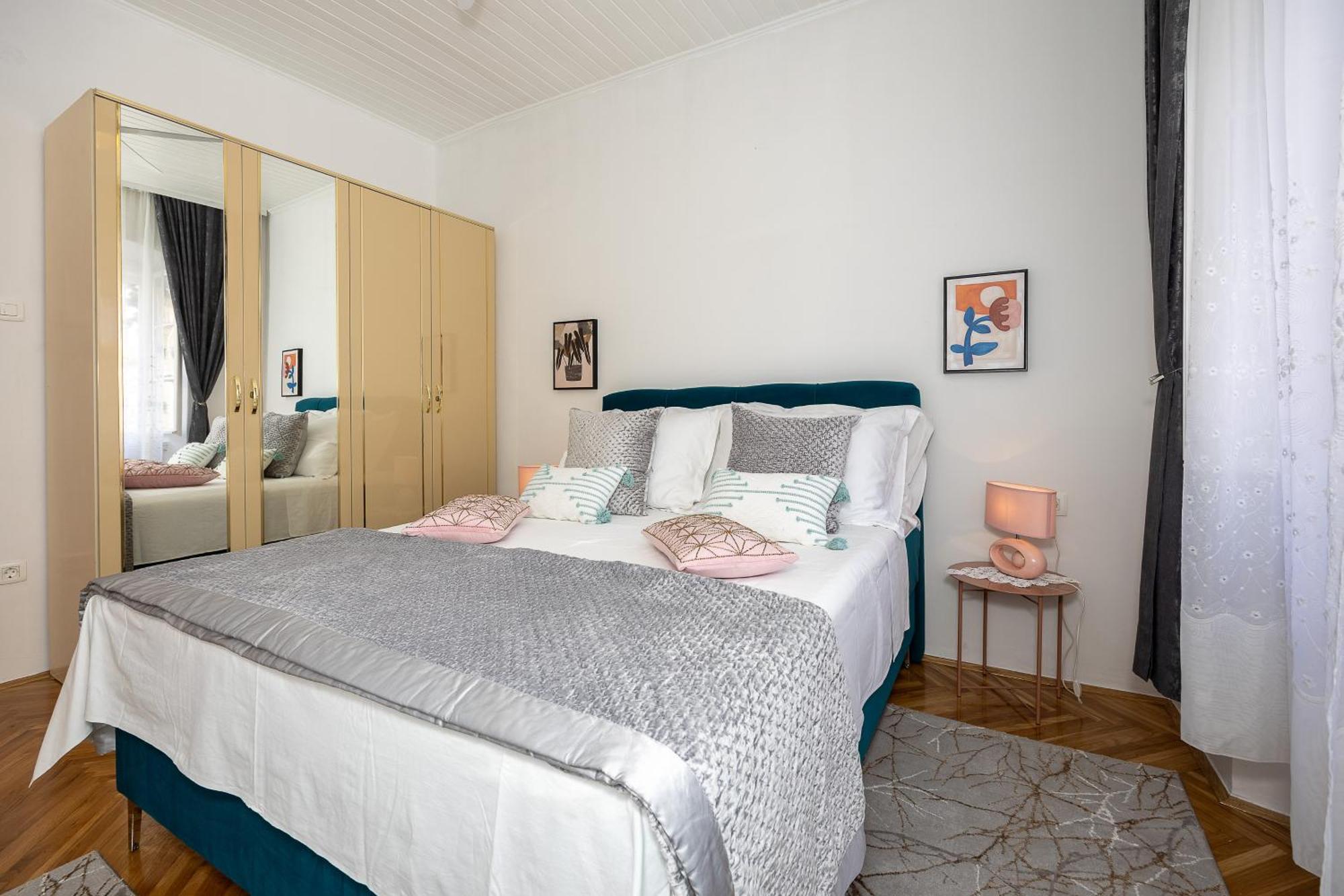Apartman Iskra 2 Сплит Екстериор снимка