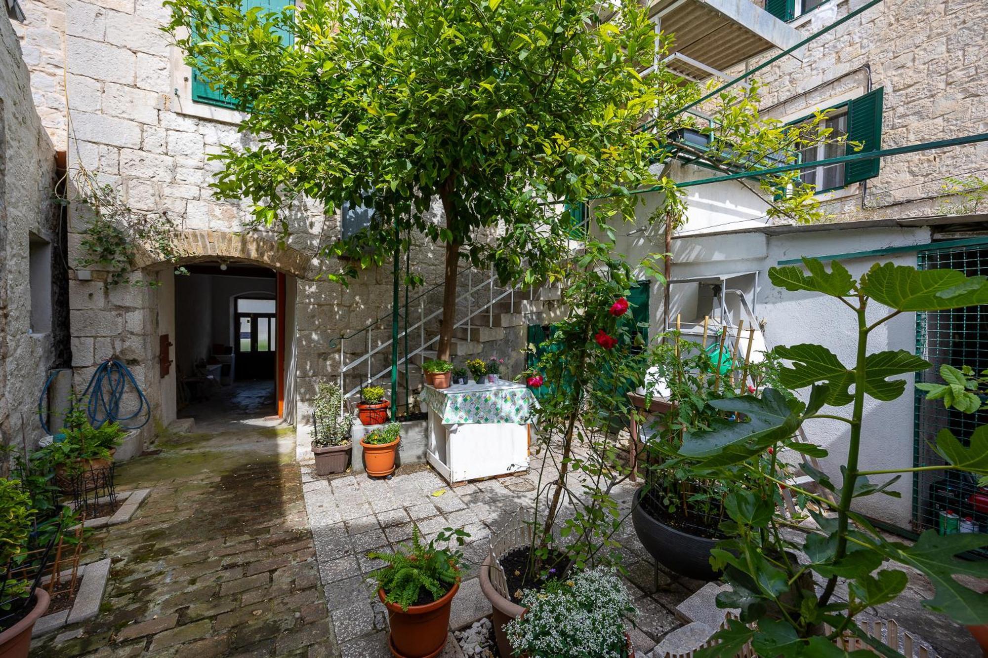 Apartman Iskra 2 Сплит Екстериор снимка